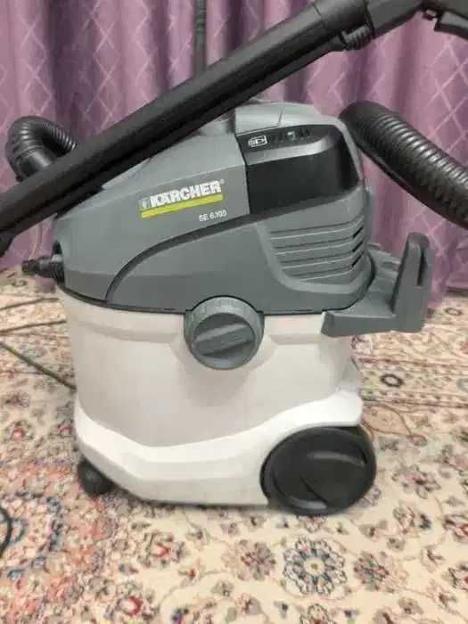 Продам моющий пылесос Karcher SE 6100