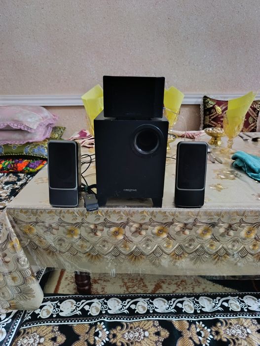 Createv subwofer sotiladi Auxda ishledi