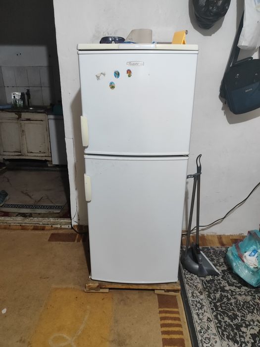 Продам холодильник БИРЮСА