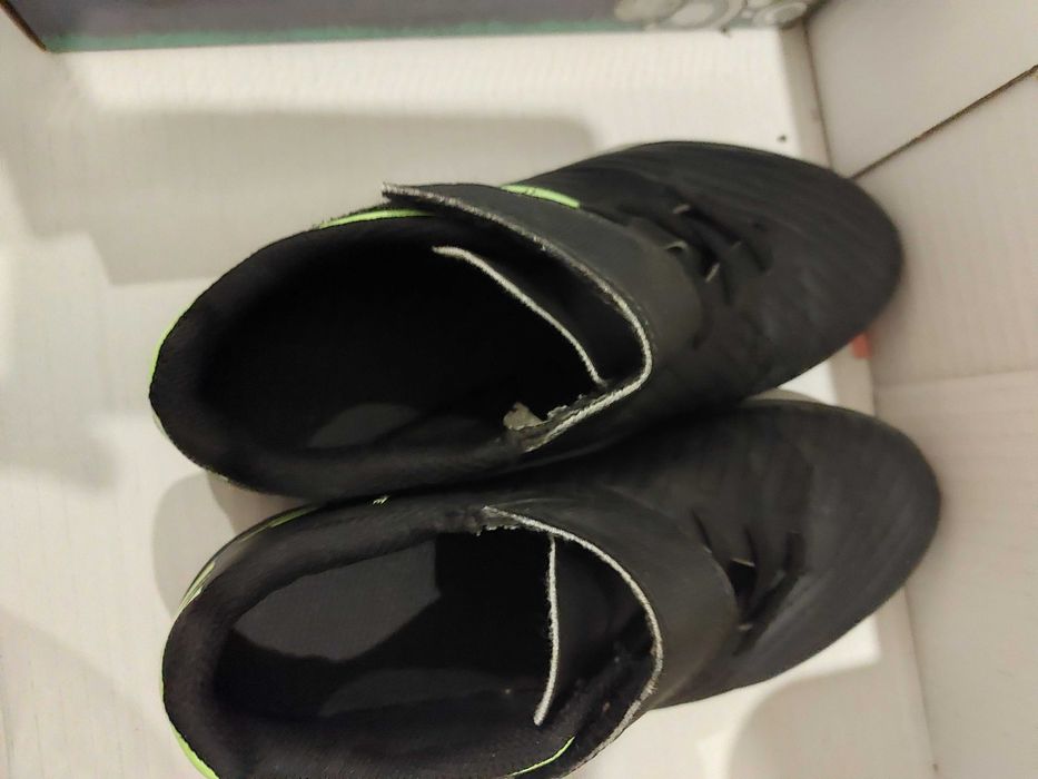 Футболни обувки,33-34 номер