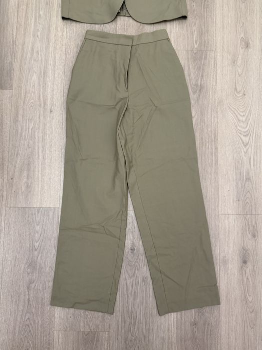 Новый костюм (пиджак и брюки)