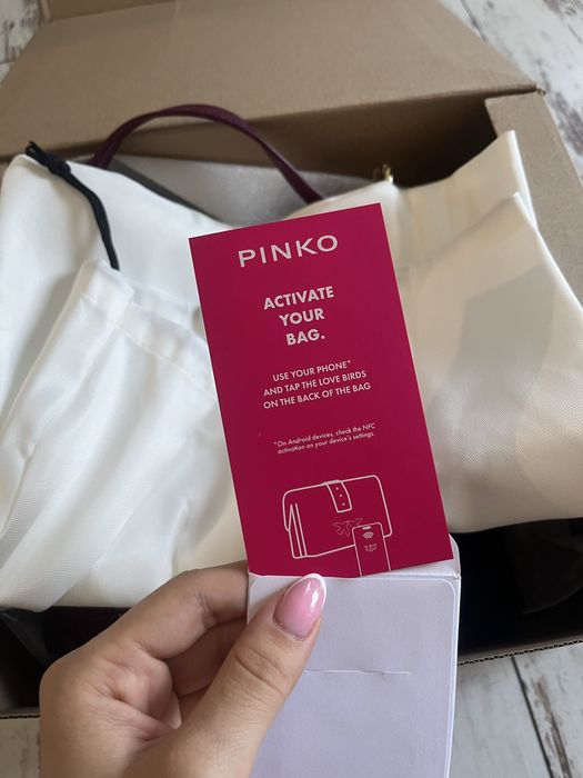 Чанта Pinko с камъни