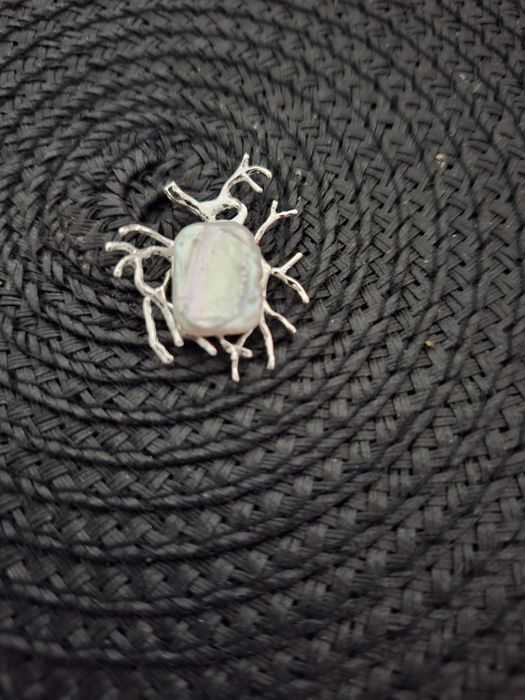 Pandant perla baroca cu lungimea de 3 cm