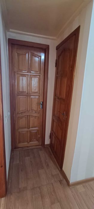 Двери межкомнатные деревянные б/у