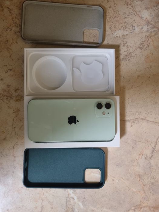 Vand sau schimb iPhone 12