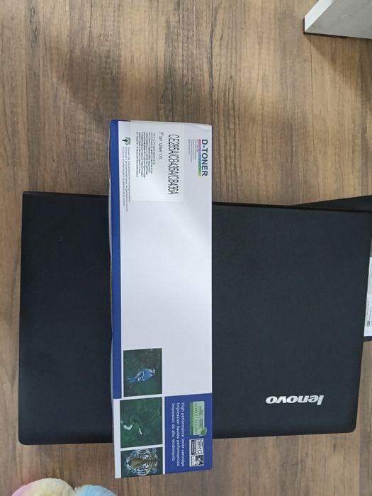 Vând doua tonere noi pt imprimanta HP LAser 10005