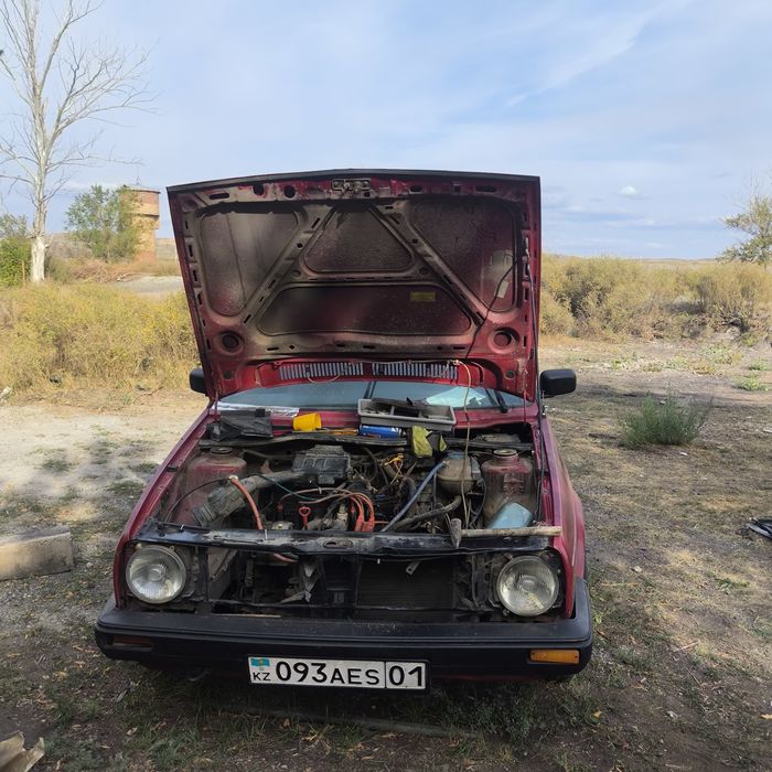 Продаю по запчастям гольф 2