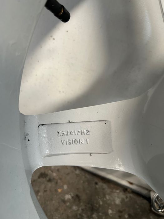 Гуми и джанти AUDI Q3 5x112