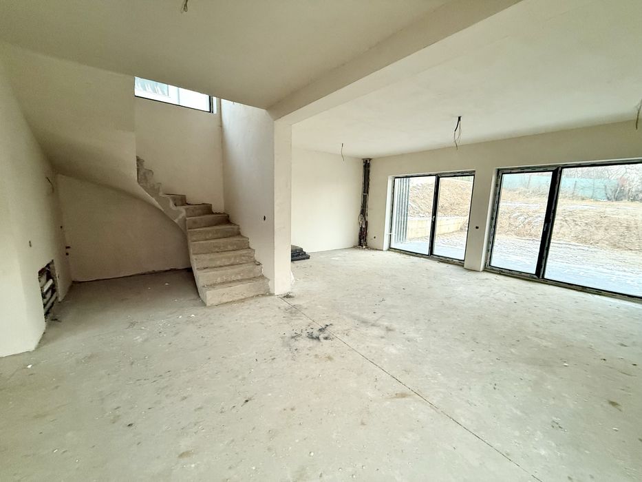 Casa de vanzare in Feleacu, zona platoul Observator, 5 minute de Cluj