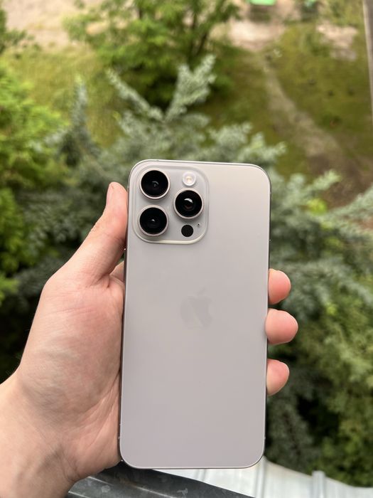 Iphone 15 pro max 256 gb требует айклауд, заблокирован