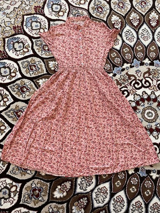 Продам женские платья