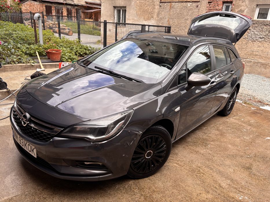 Vând Opel Astra K Sports Tourer (Break)