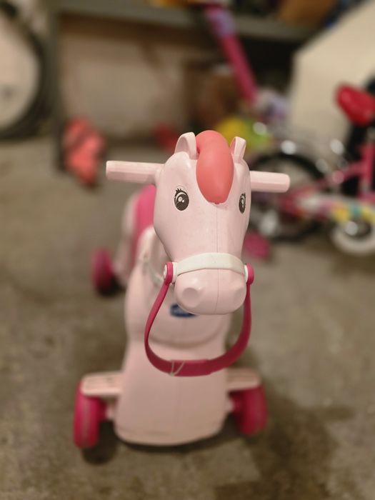 Пони игрушка каталка