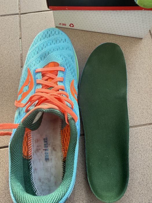 Продавам Saucony endorphin speed - 43 номер.