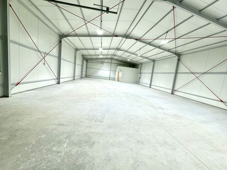 Hala de inchiriat noua 220 mp cu birou