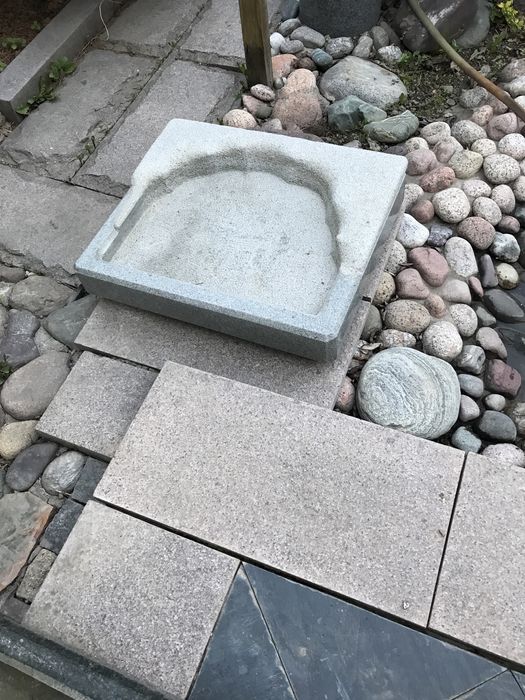 Декоративные каменные чаши