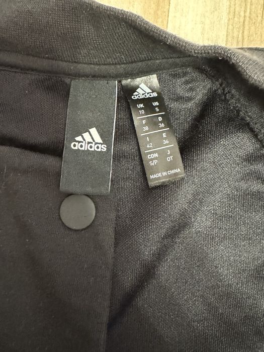 Връхни дрехи Adidas, Esprit, Mango, Superdry