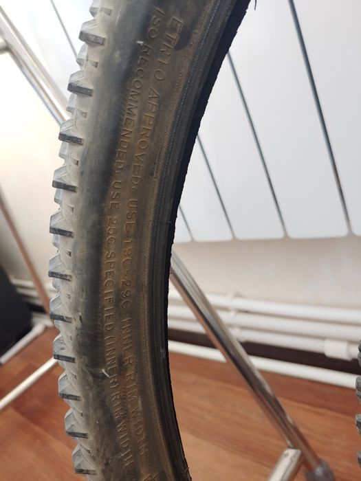 Продаются покрышки от велосипеда