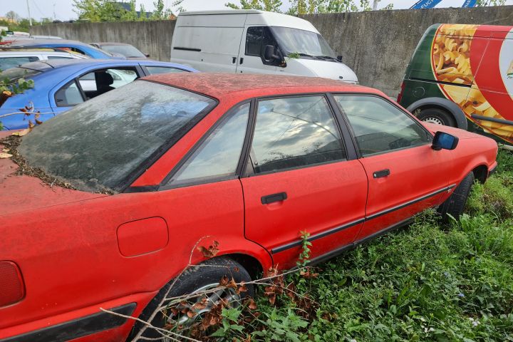Buton avarie Audi 80 1995 1.9 TDI MT (90 hp)