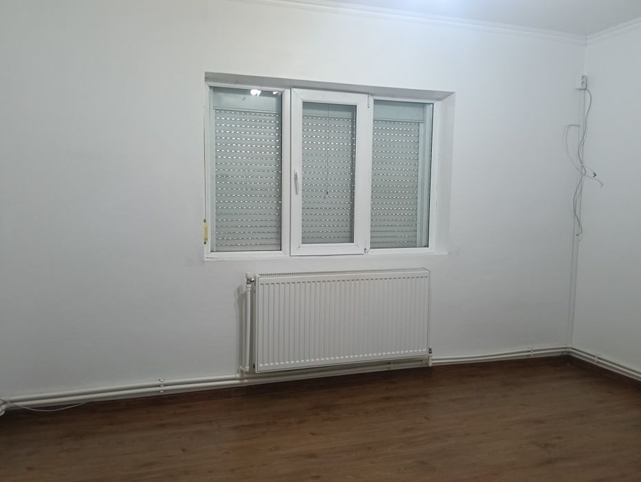 Vând apartament central