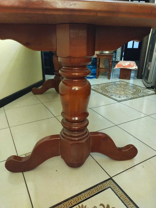 стол обеденный деревянный