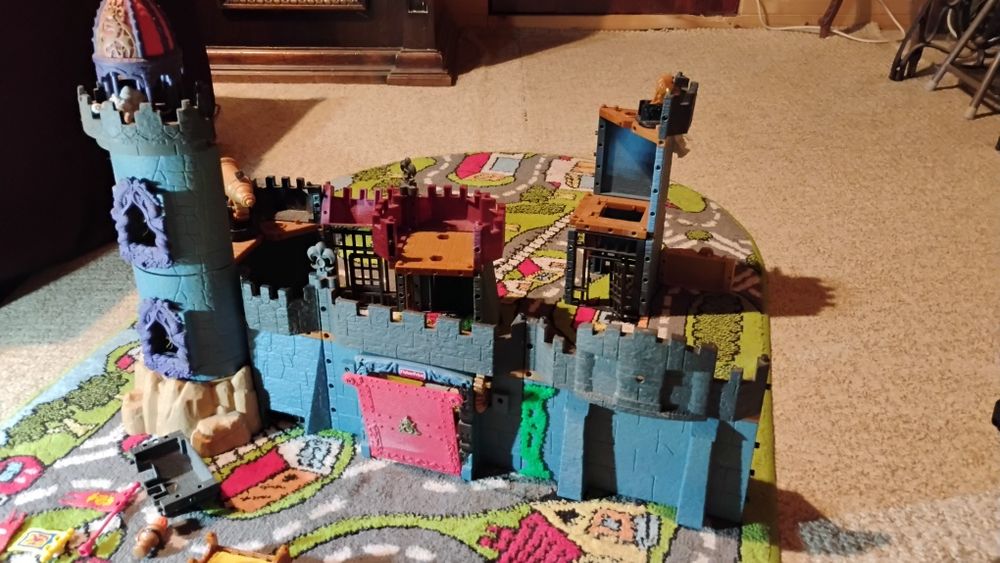 Castel Fisherprice