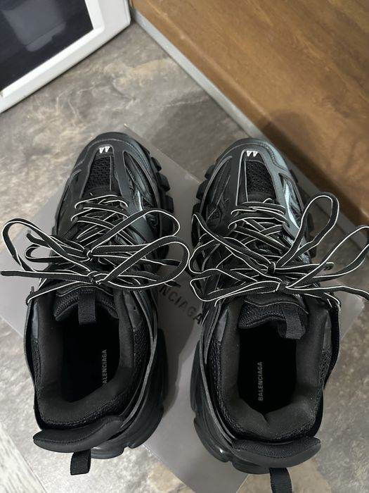 Balenciaga black lef noi