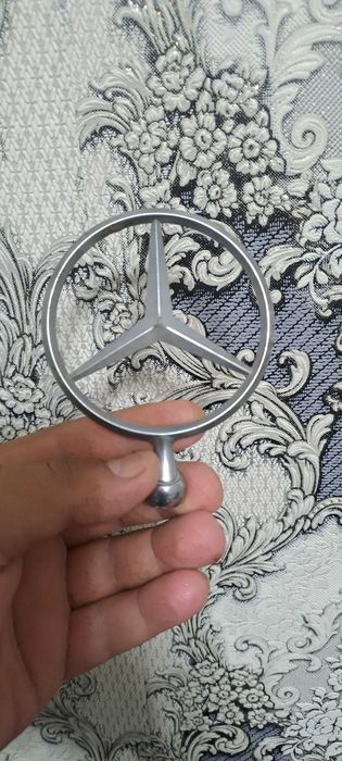 Емблема за mercedes benz