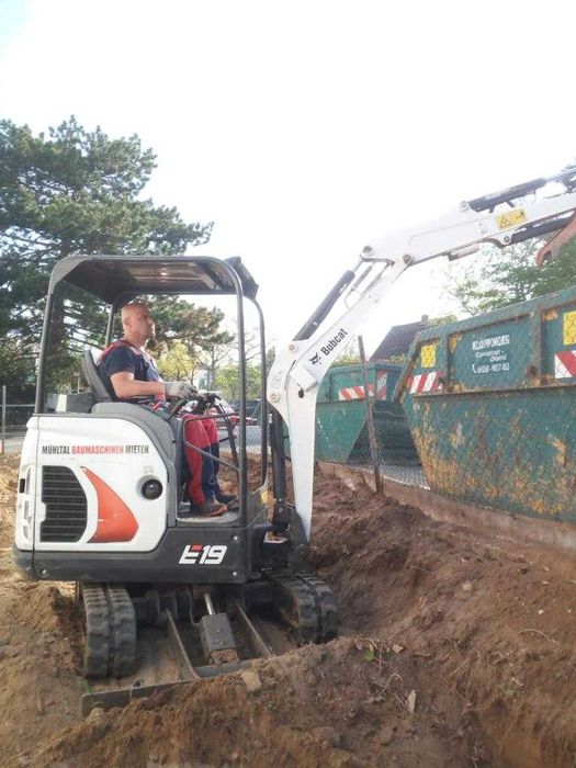 Багер с оператор – изкопни работи Трявна, Габрово, В. Търново