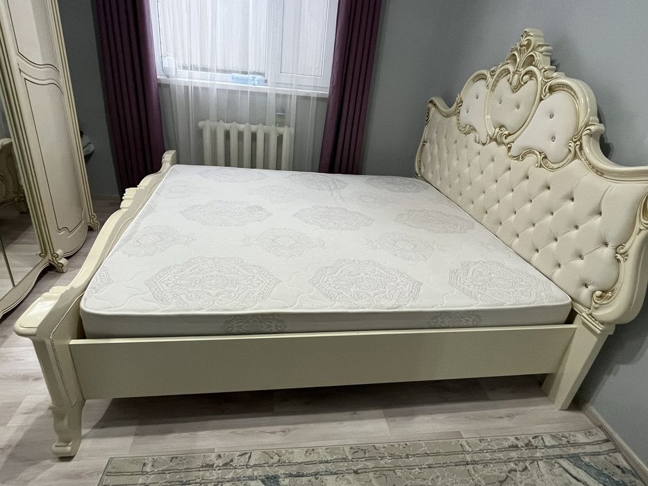 Двуспальная кровать продам