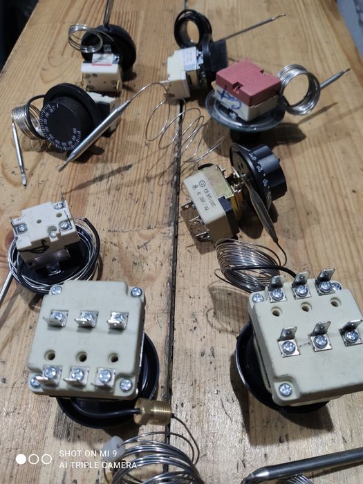 Терморегулятор капиллярного типа.