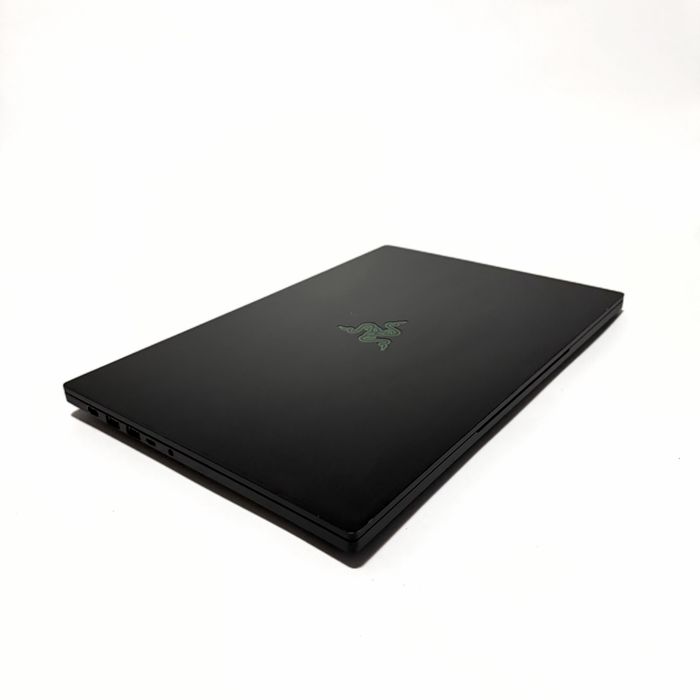 Razer Blade 15/QHD 240Hz/i7-12800H 14x4.80GHz/RTX 3070 Ti/16GB DDR5/1TB