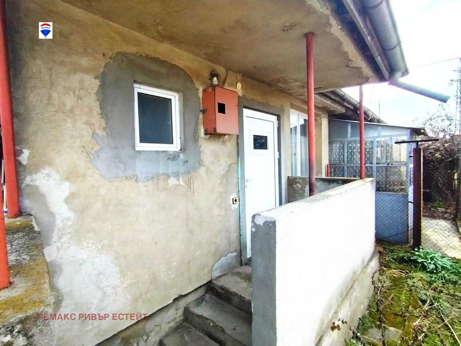 Продава се Къща в Русе, Тракцията - 37 кв.м за 441 €/кв.м - Снимка #1