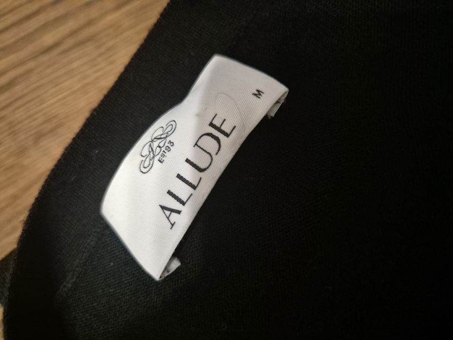 Дизайнерска дамска жилетка Allude