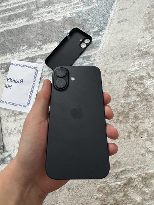 Продам IPhone 16