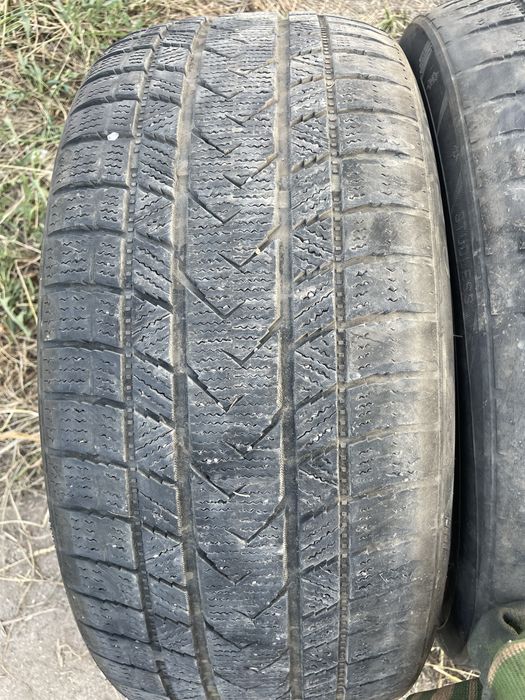 Две шины зимние 245/40/19 245/40R19