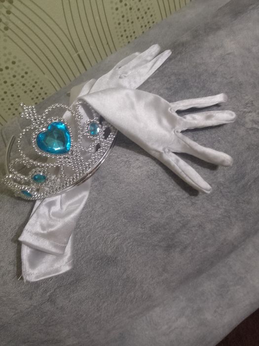 Продам Платье Эльза