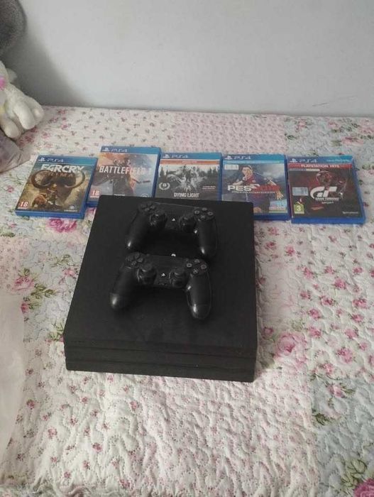 PS4 pro+2 controllere+jocuri