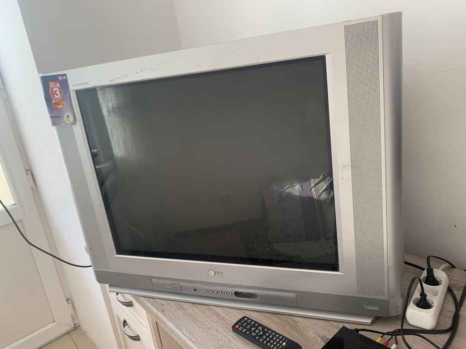 Продам Телевизор LG 5000тг