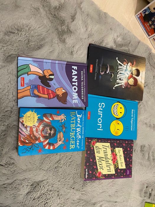 Vand carti diverse pentru copii