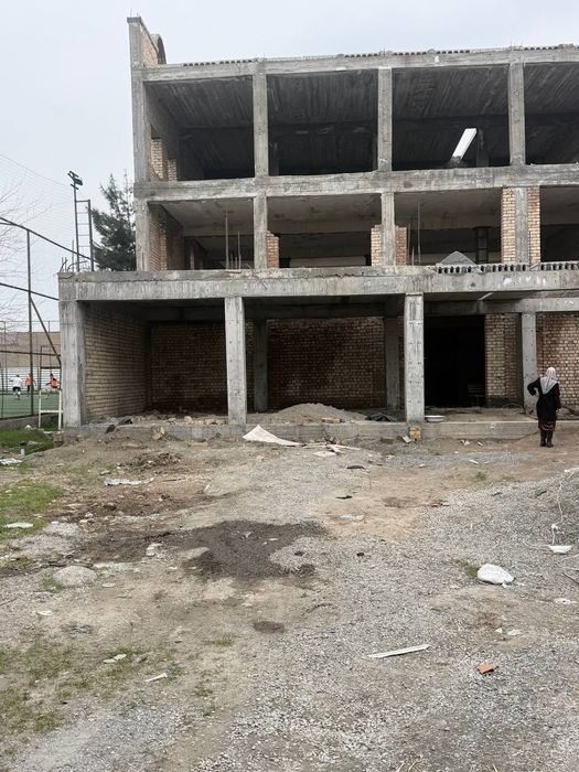 Qurulishi tugalanmagan bino sotiladi