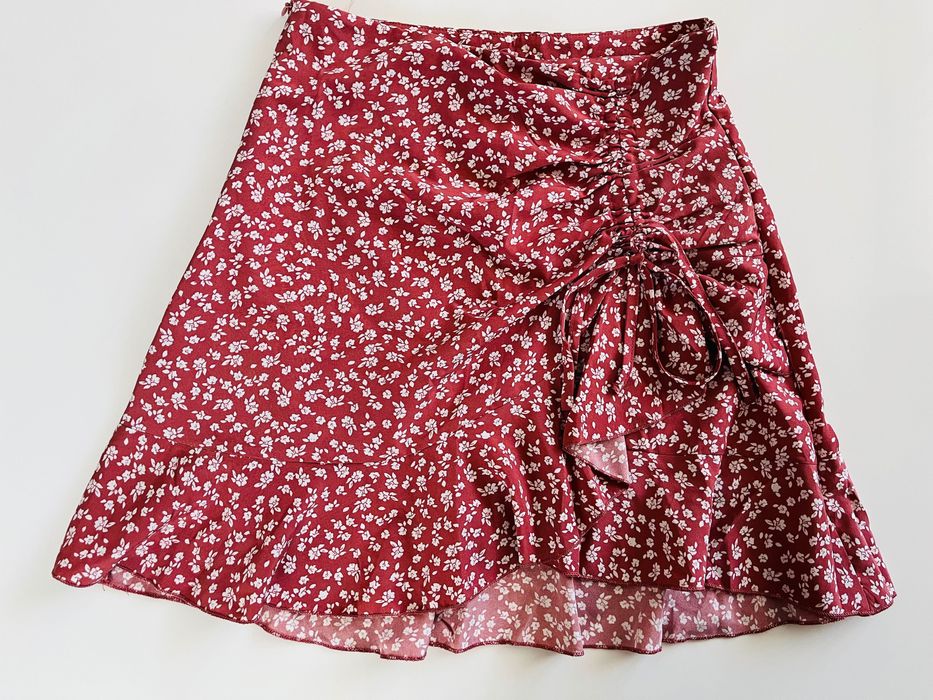 Къса пола на цветчета