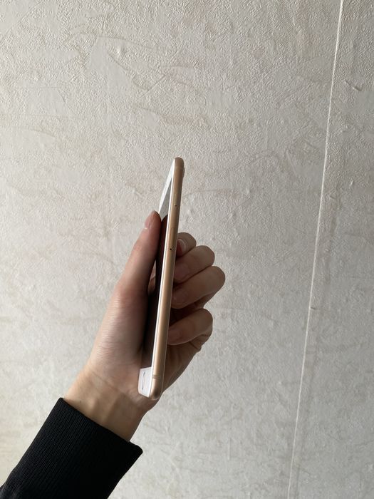 Продам Айфон 8+ 64gb 79%