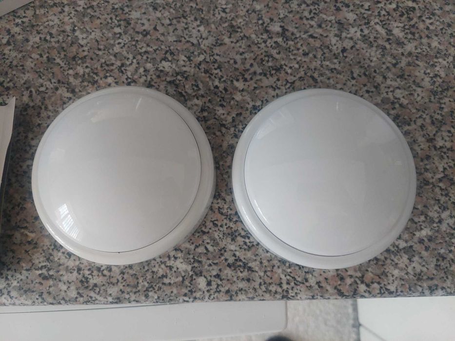 Плафони 220 волта и такива на батерии