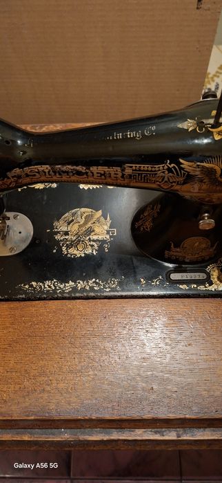 Mașina de cusut Singer