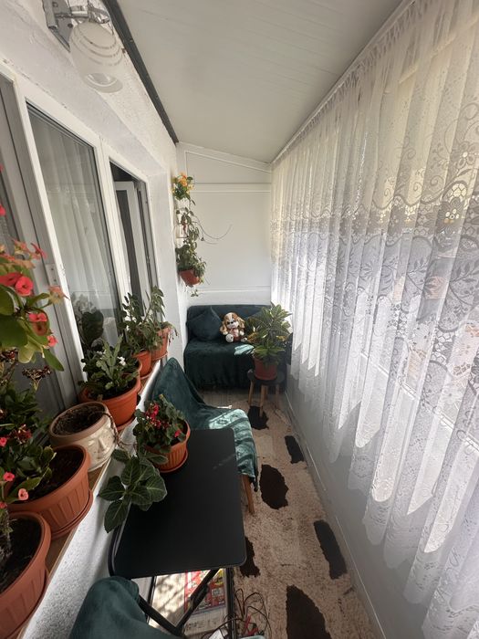 Vand apartament doua camere decomandat centrala