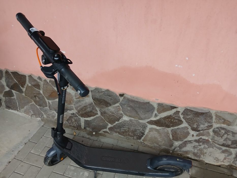 Vand trotinetă electrica ninebot e 2 pro