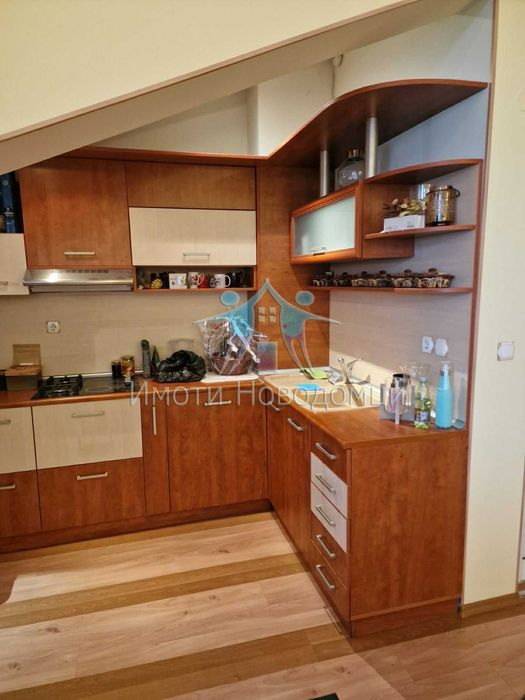 Двустаен, Шумен, Пазара