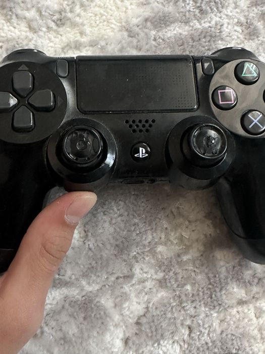 2 джойстика от пс 4