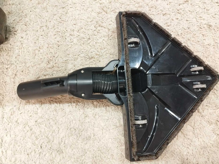 Триъгълна четка за прахосмукачка, Rowenta